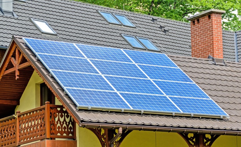 Wchodzą w życie nowe przepisy o odnawialnych źródłach energii. Mają uchronić konsumentów przed wzrostem cen prądu
