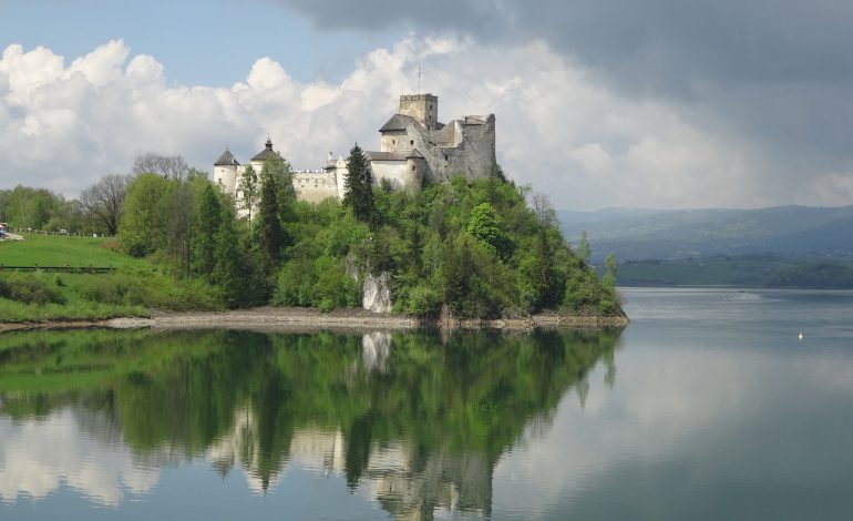 Turystyka na skraju zapaści. Branża, by przetrwać, potrzebuje rządowego wsparcia przez najbliższy rok