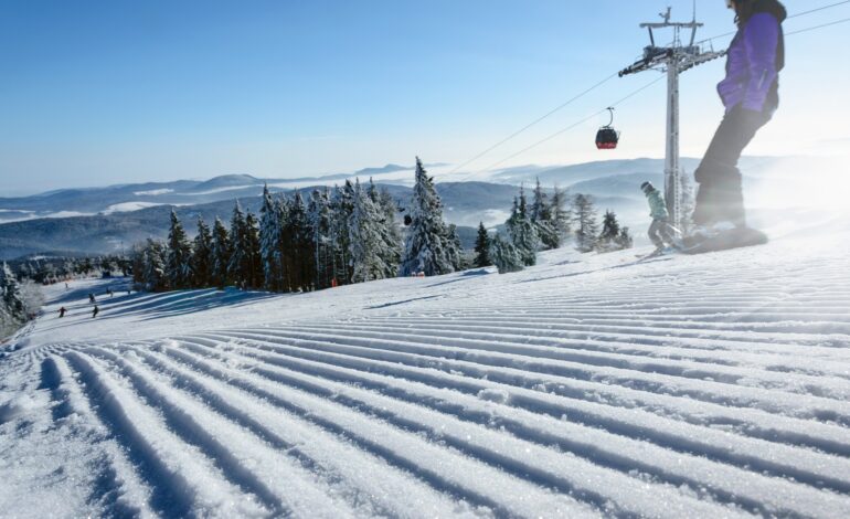 Zdecydowana większość Polaków planuje zimowy urlop. Wyjazd na narty bez polisy może słono kosztować