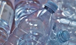 Nowe przepisy unijne mogą się przyczynić do zalania rynku milionami ton plastiku. Będą ograniczać wykorzystywane w e-handlu papieru i tektury